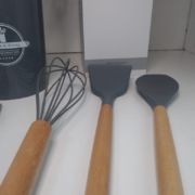 JUEGO DE UTENSILIOS DE COCINA ANTIADHERENTES (GRIS)